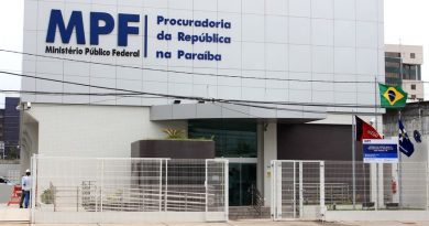 MPF reage a pedido de Carla Zambelli para suspender vacinação de crianças no Brasil e diz que escândalo em Lucena é caso isolado