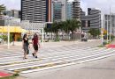 Avenida Beira-Mar recebe a 2ª maior faixa de pedestres de Fortaleza, com 22 metros de extensão